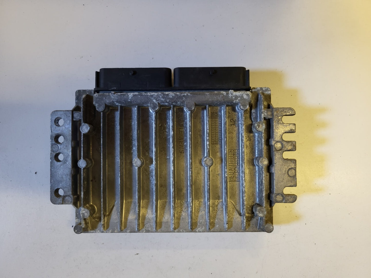 RENAULT ECU / S110030018 / 7700114850 / 7700110471 / S110030018C / SIEMENS