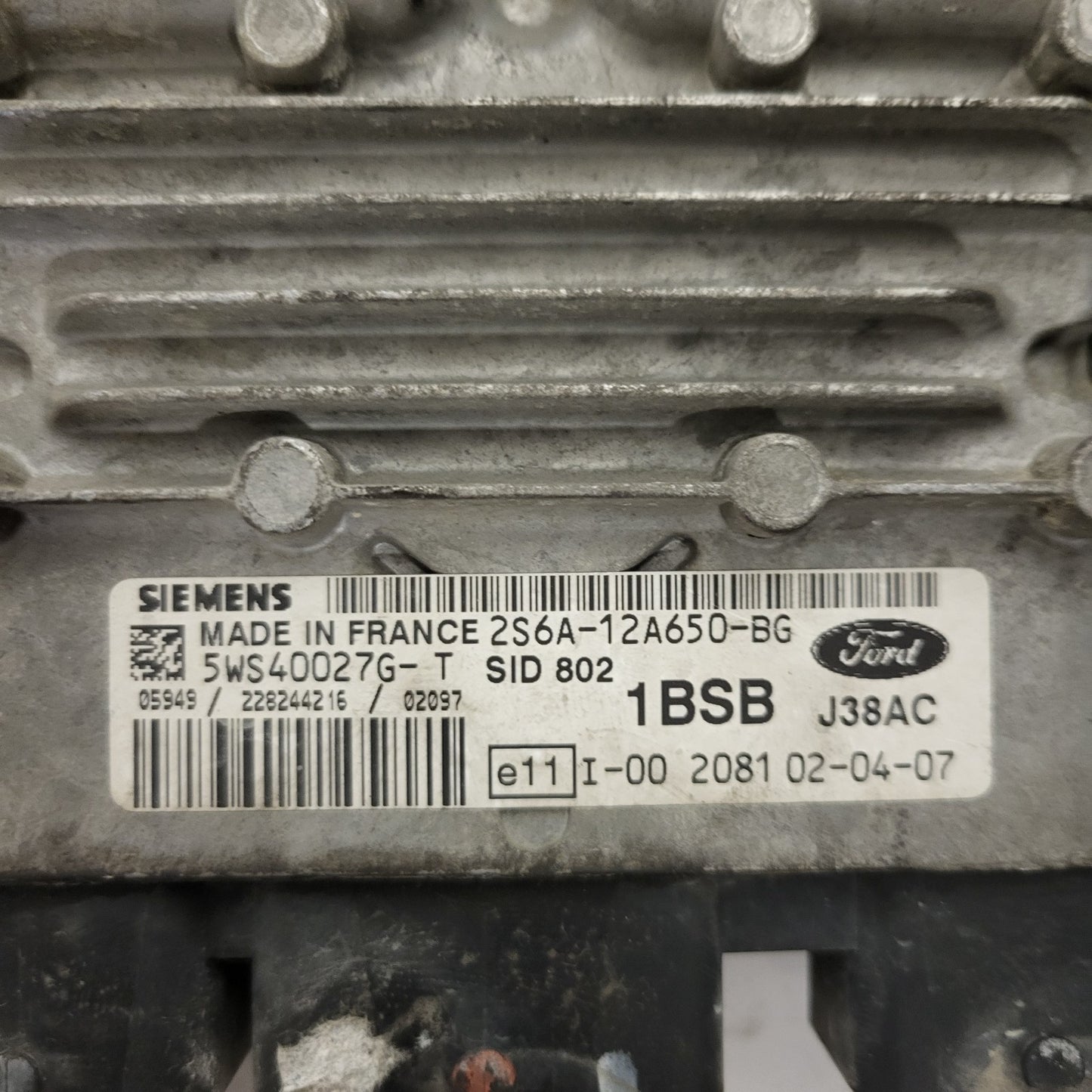 FORD FIESTA ECU / 2S6A-12A650-BG / 5WS40027G-T / 1BSB / SID802 / SIEMENS