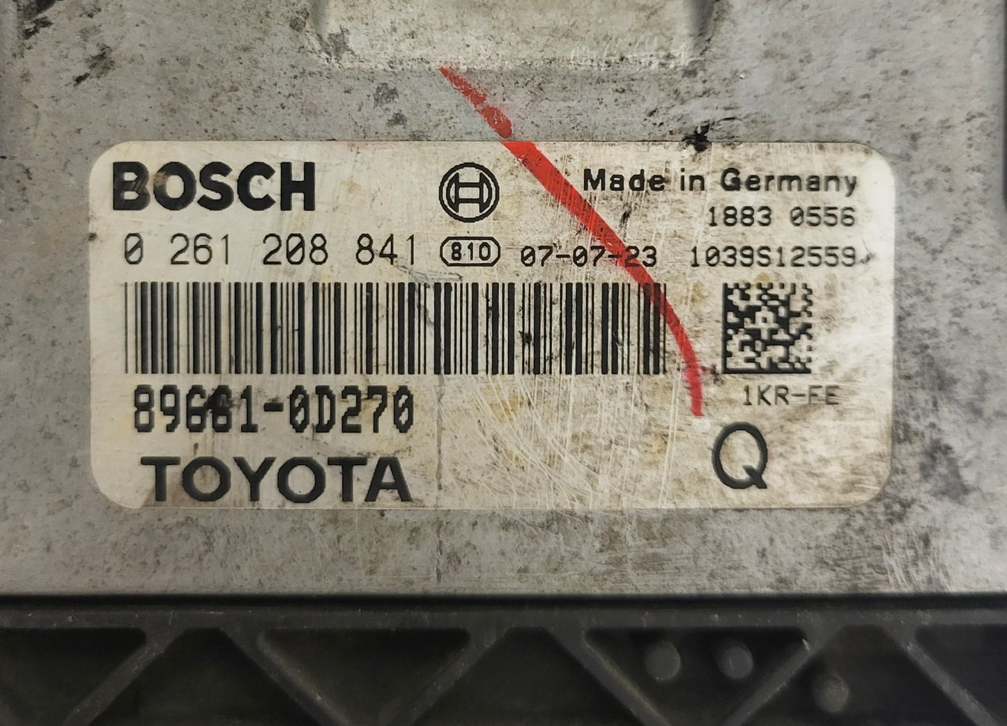 TOYOTA YARIS 1KR-FE ECU / 0261208841 / 89661-0D270 / BOSCH