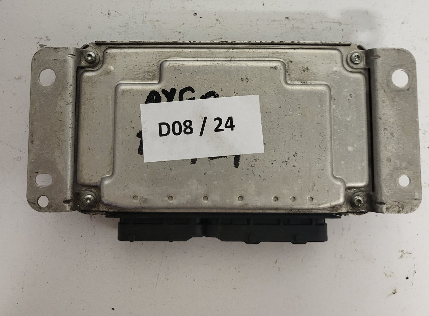 TOYOTA AYGO C1 107 ECU / 0261208702 / 89661-0H022 / BOSCH