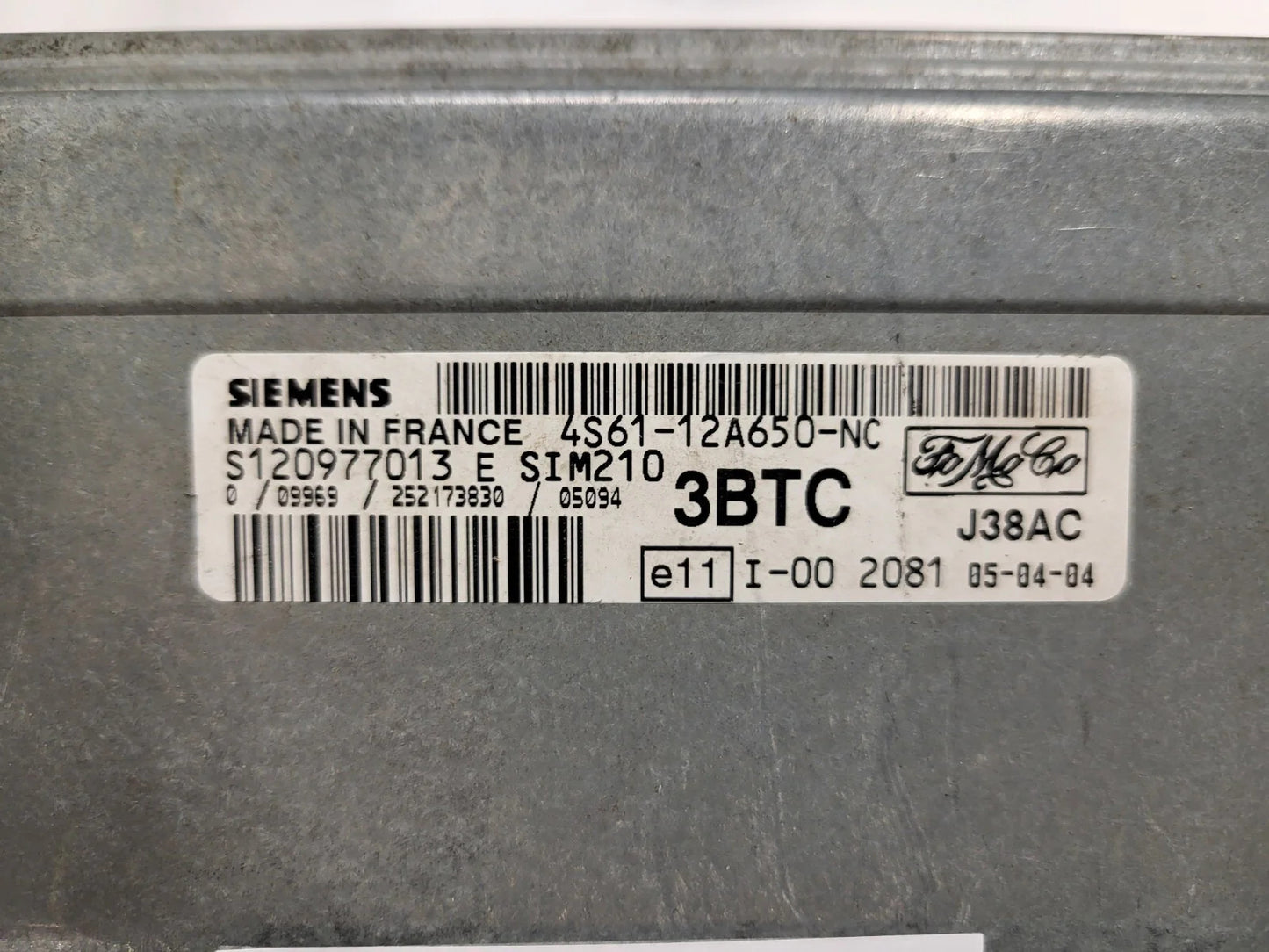 FORD FIESTA ECU / 4S61-12A650-NC / S120977013E / 3BTC / SIM210 / J38AC / S120977