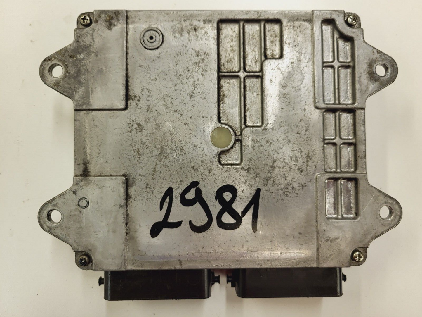 MITSUBISHI COLT ECU / 1860115500 / 1860B155 / MITSUBISHI ELECTRONICS