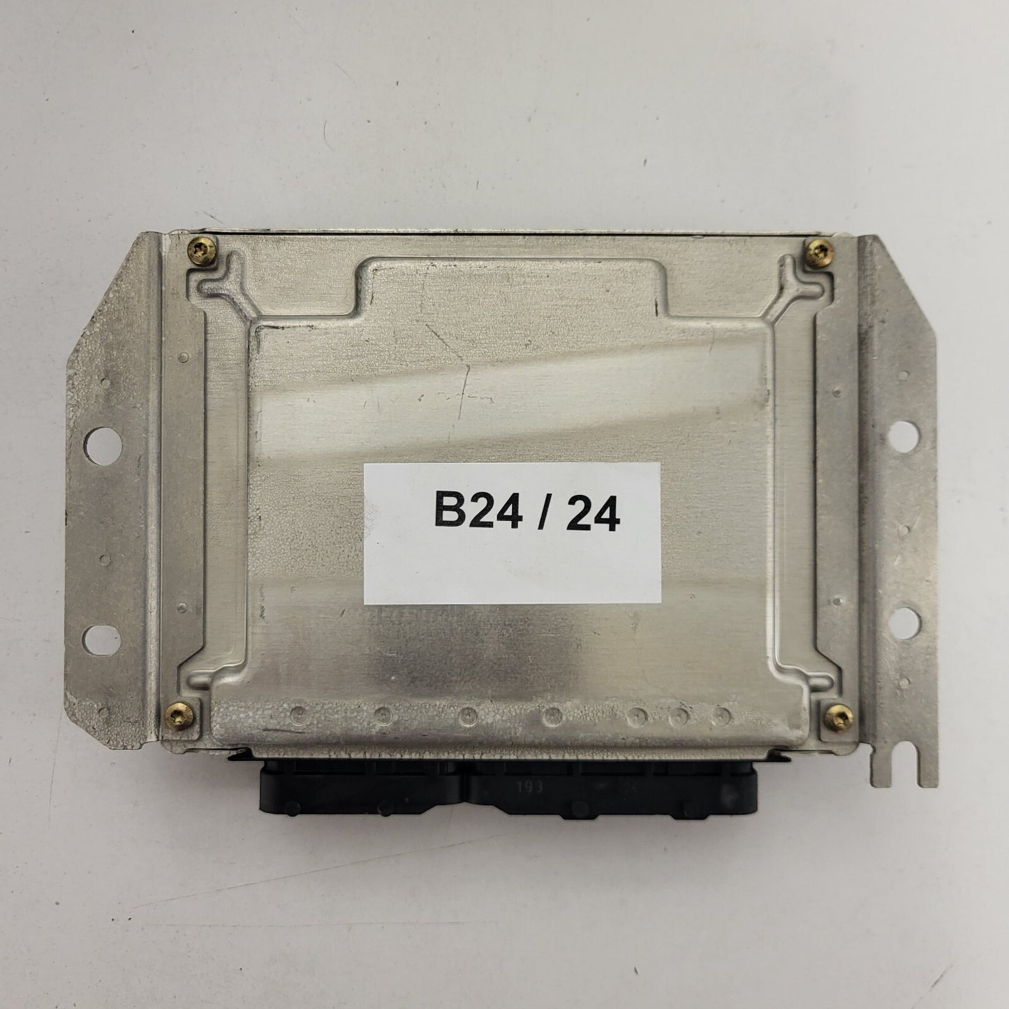 HYUNDAI MATRIX ECU / 0281010695 / 39101-27610 / 66CMI020 / BOSCH