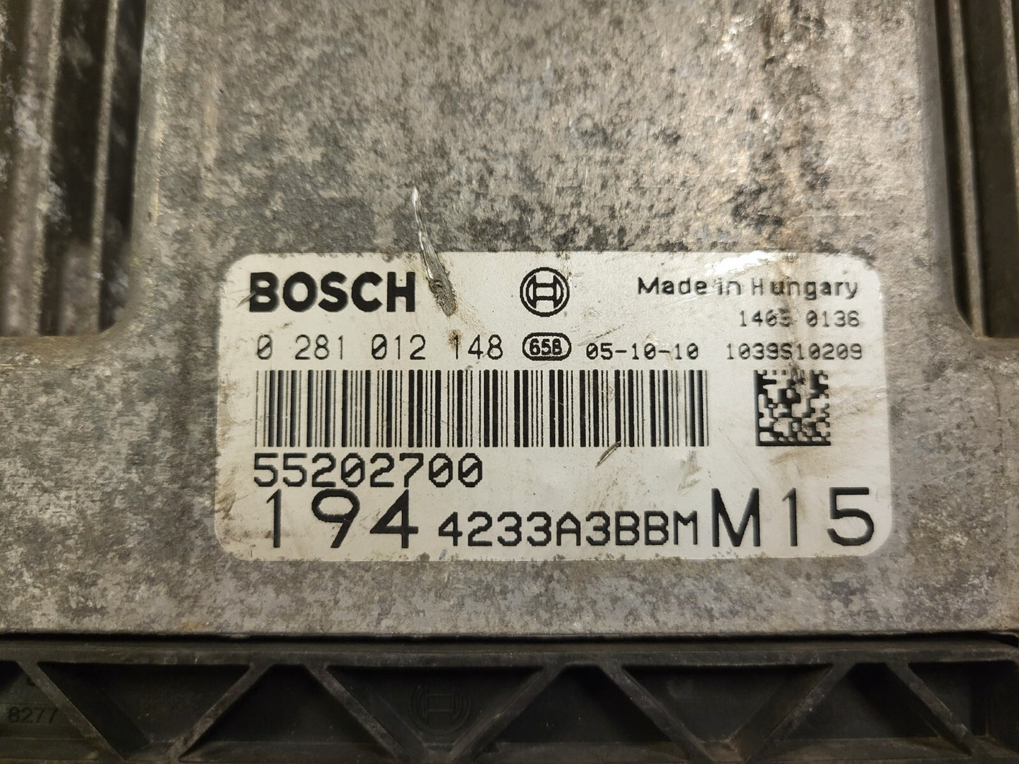 FIAT CROMA ECU / 0281012148 / 55202700 / BOSCH