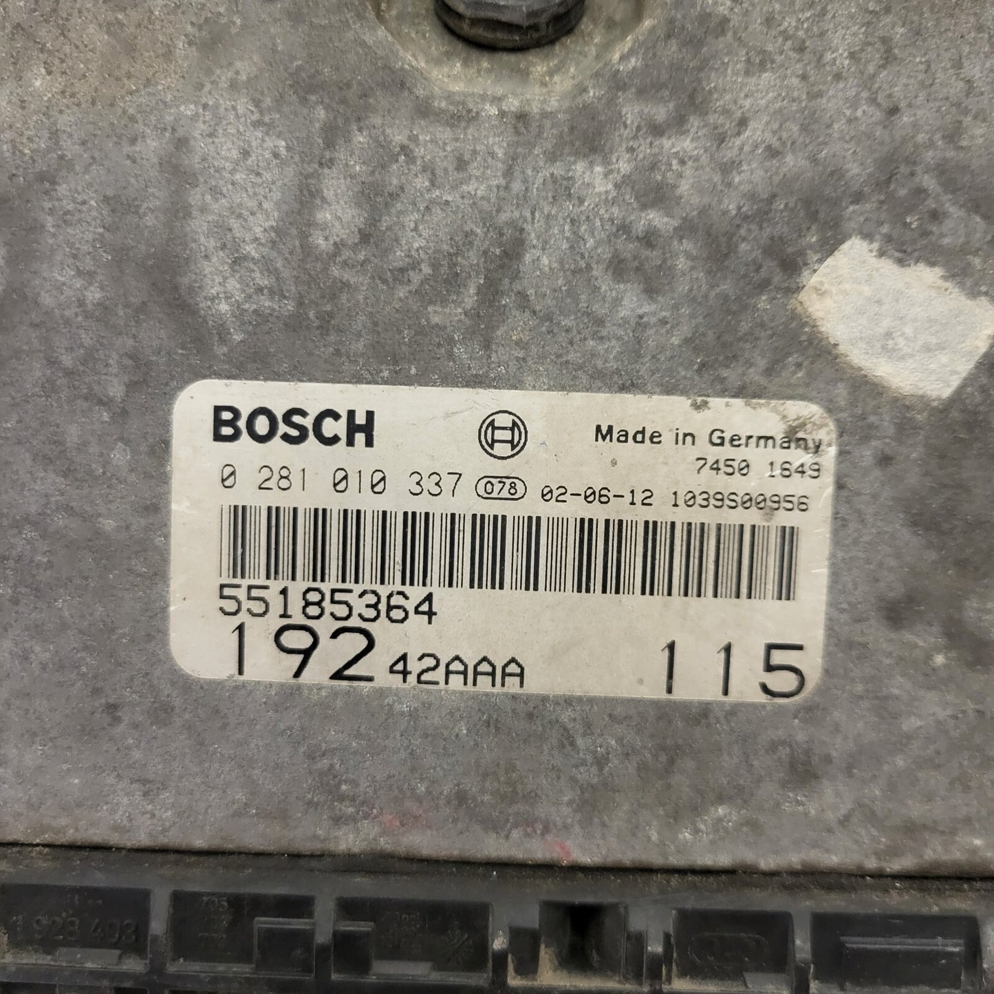 Fiat Stilo 1.9 JTD ECU / 0281010337 / 55182953 / 19242YBA / BOSCH