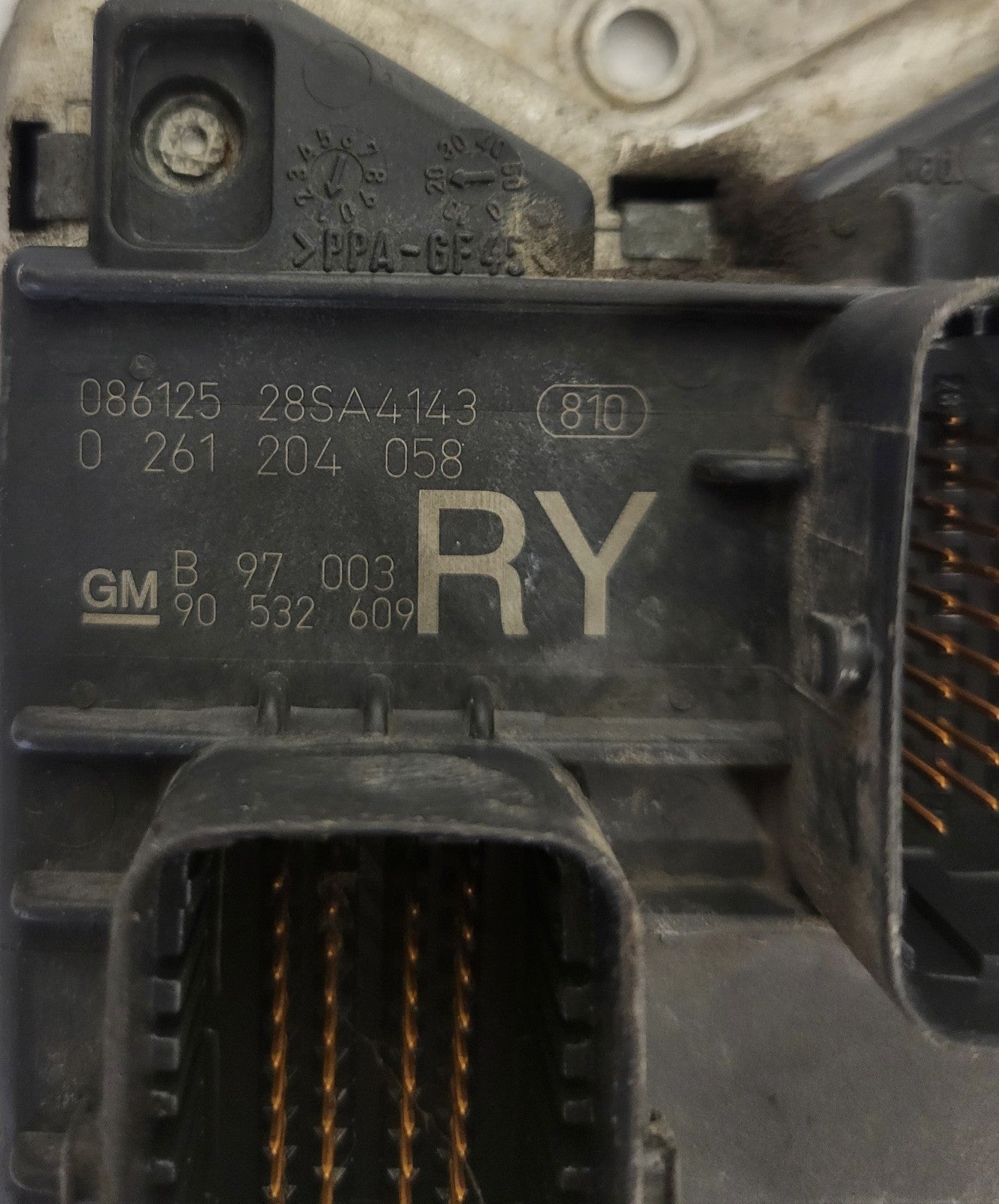 Opel Corsa 1.0 ECU / 0261204058 / 90532609 / RY / BOSCH
