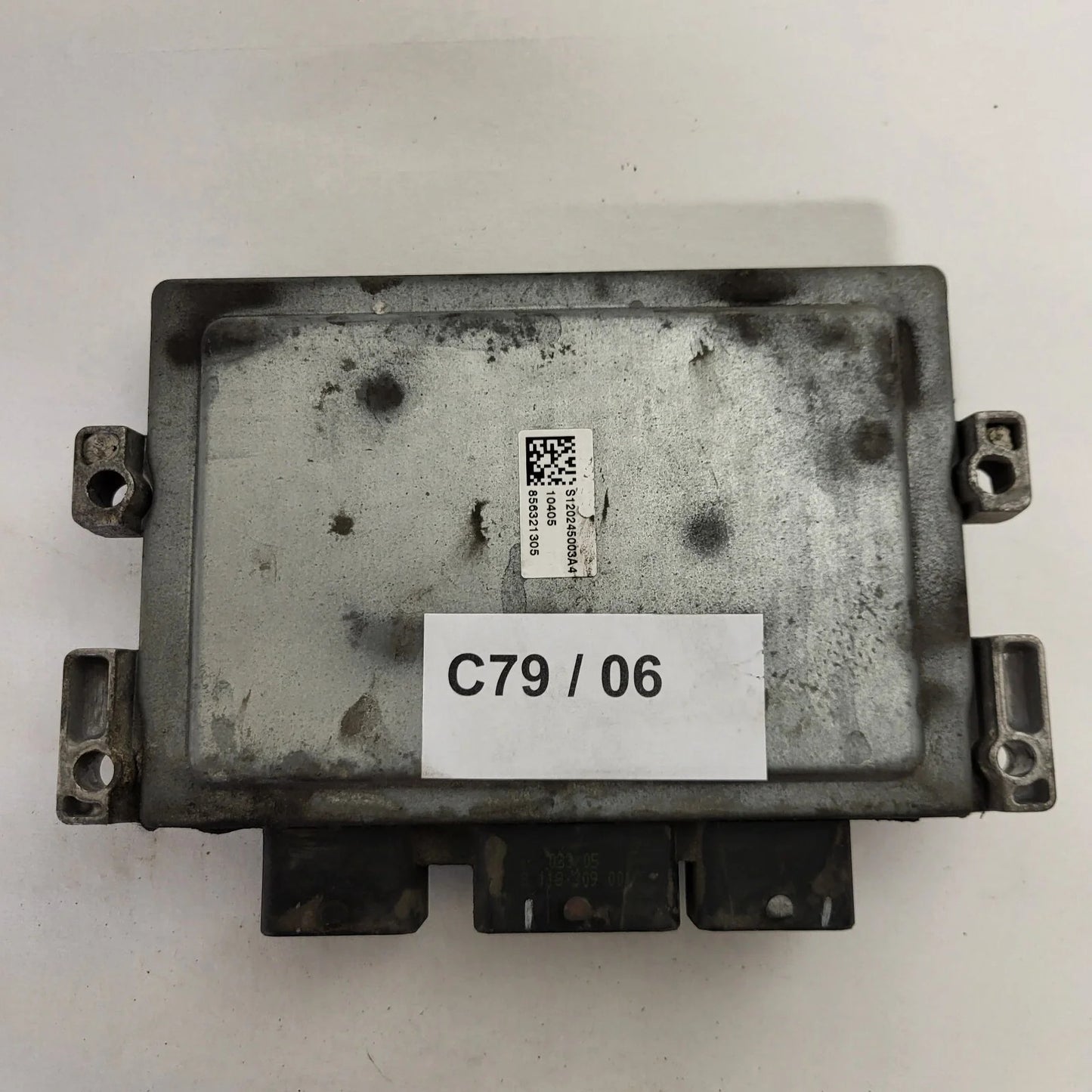 RENAULT CLIO ECU / S120201108B / S120201108 / 8200454467 / 8200400246 / SIM32 /