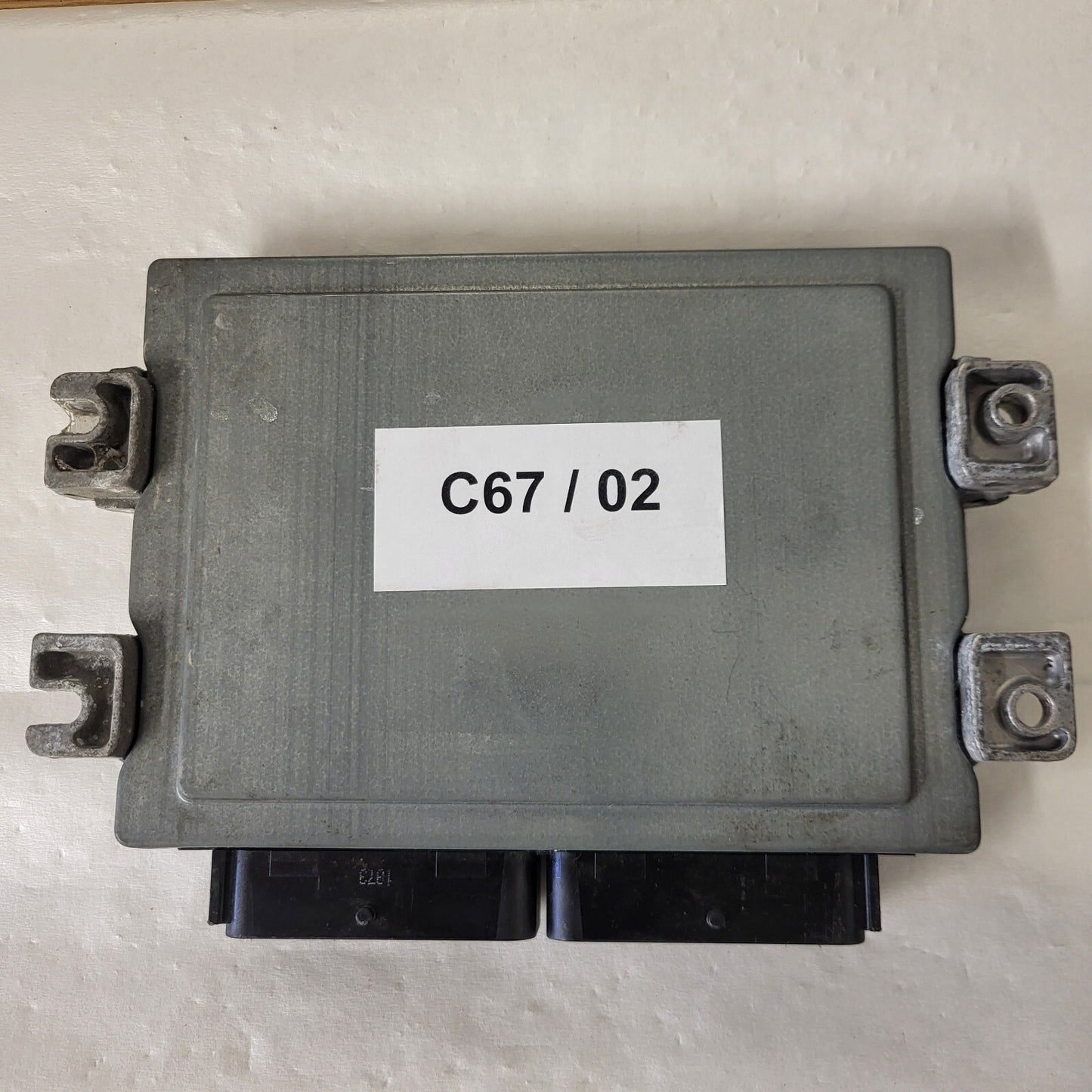 Renault ECU / S110140002A / 82003236391 / 8200326380 / S1101402002 / EMS3132