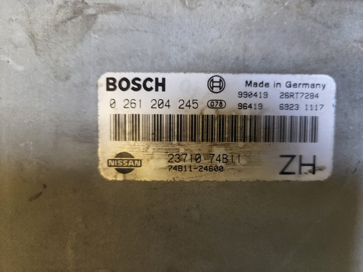 NISSAN MICRA ECU / 0261204245 / 2371074B11 / 74B11-24600 / BOSCH