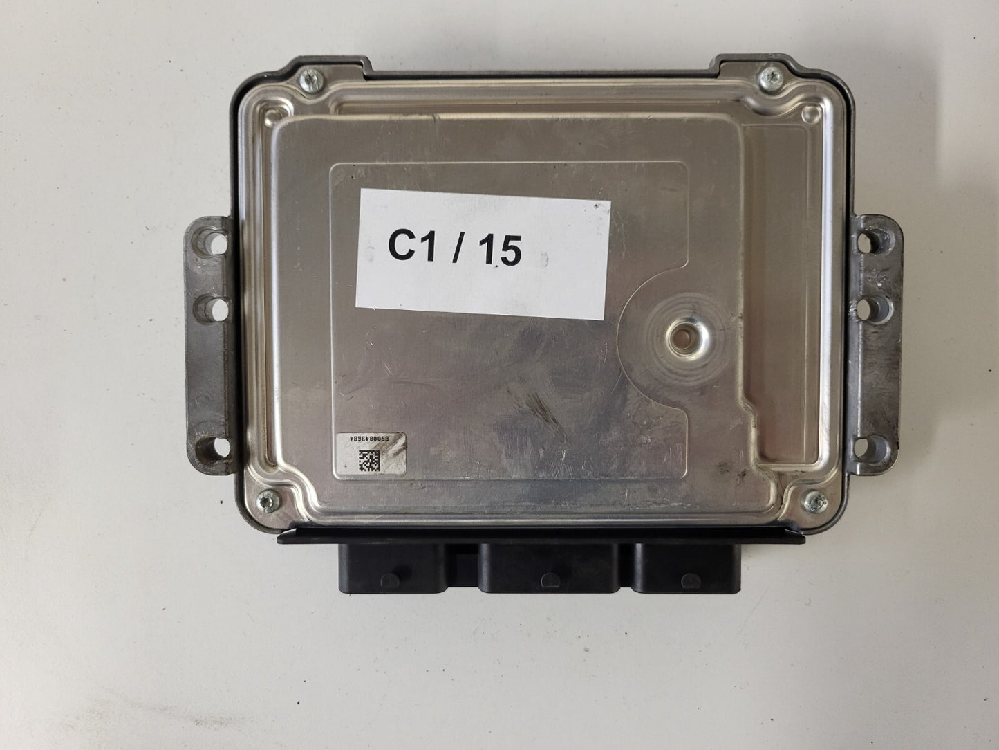 FORD FOCUS ECU / 0281011701 / 8M51-12A650-LB / 8YLB / 8M5112A650LB / BOSCH