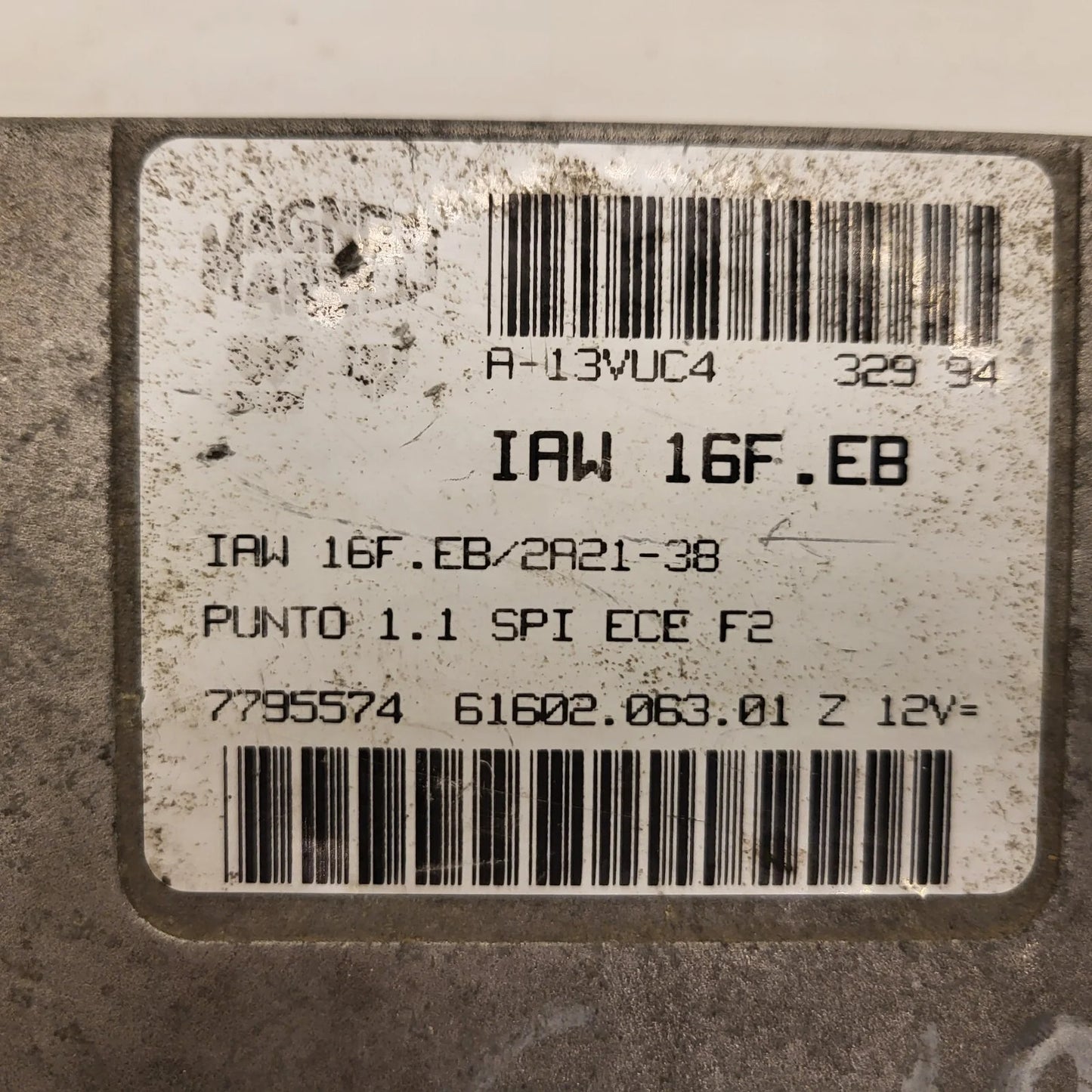 Fiat Punto 1.1 ECU / IAW 16F.EB / 7795574 / 61602.063.01 / MAGNETI MARELLI