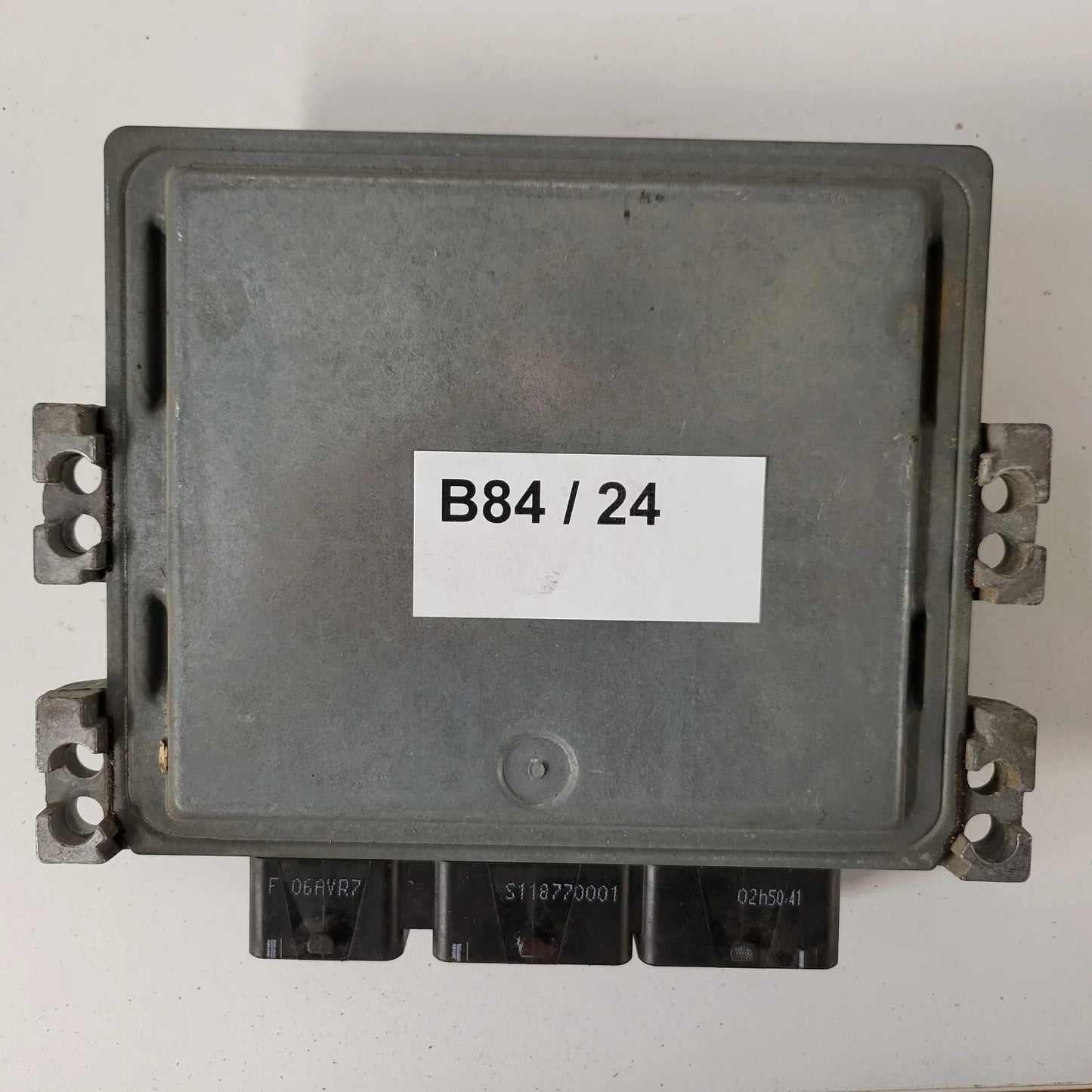 Renault ECU / S122326111A / S122326111 A / 8200766462 /8200592611 / SIEMENS