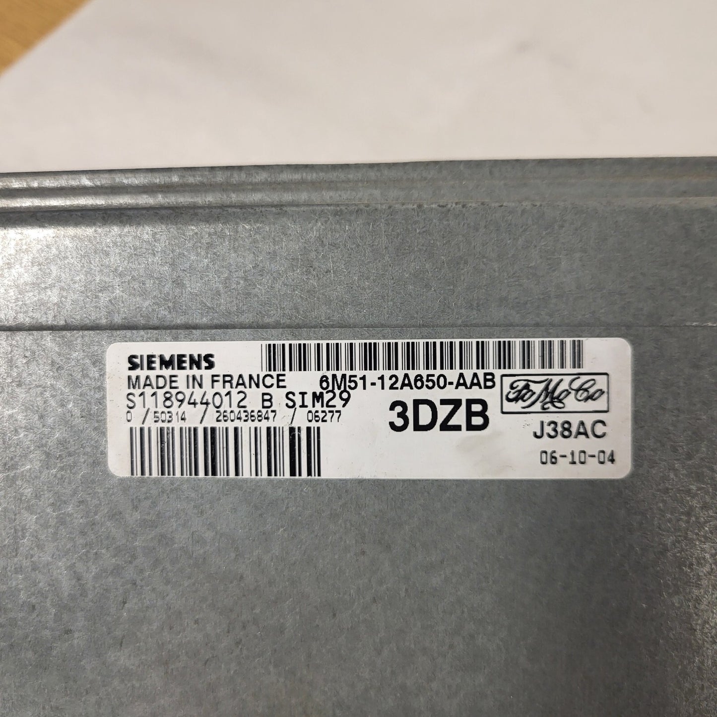 FORD FOCUS 1.6 ECU / 6M51-12A650-AAB / 3DZB / S118944012B / SIEMENS