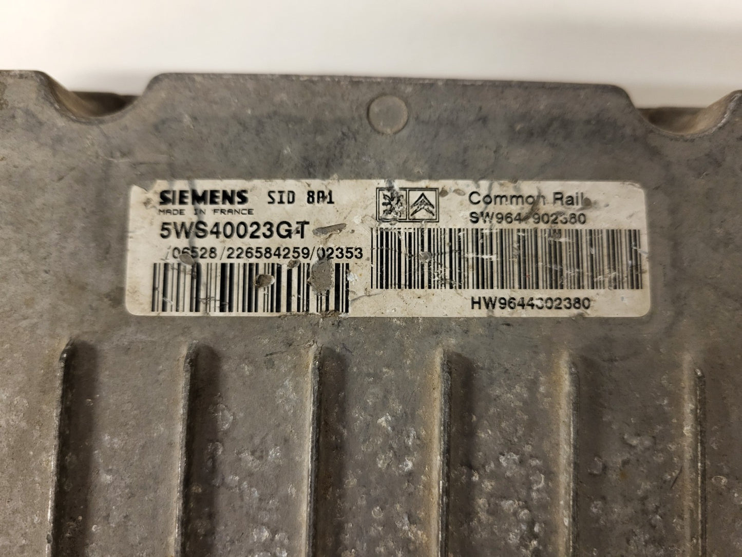 PEUGEOT CITROEN ECU / 5WS40023G-T / 9647902380 / 9644302380 / SID801 / SIEMENS