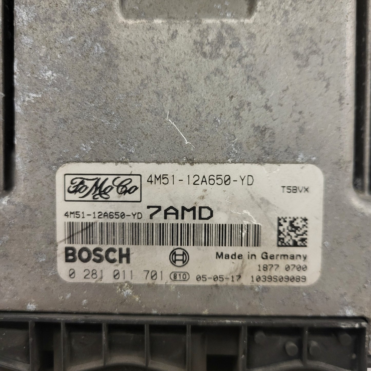 Ford ECU / 4M51-12A650-YD / 0281011701 / 7AMD / BOSCH