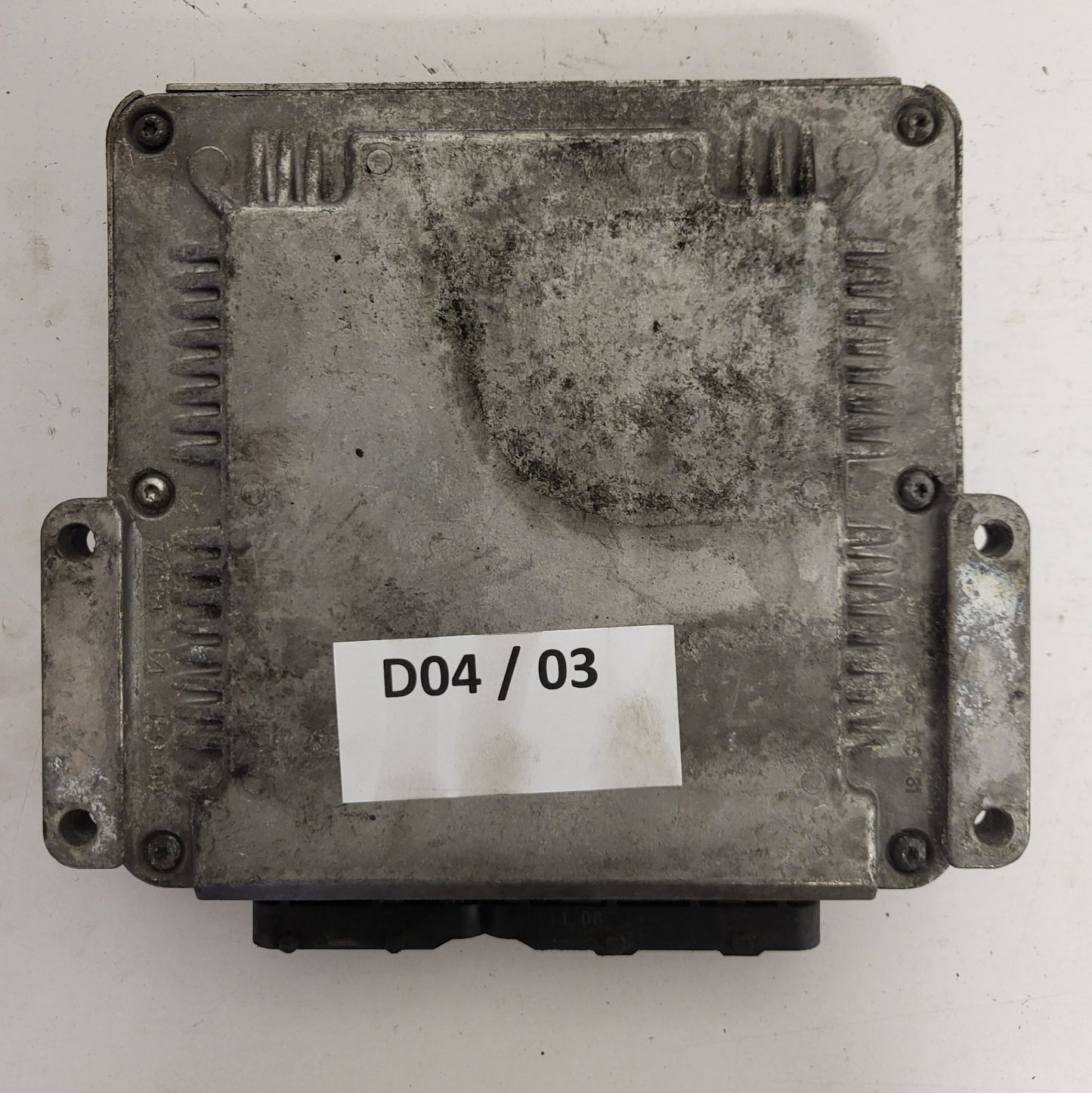 CHRYSLER VOYAGER ECU / 0281011281 / P04727770AC / BOSCH