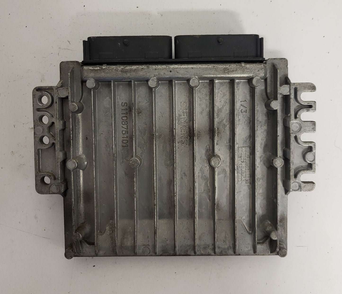 RENAULT ECU /S118301212 / S118301212B / 8200149200 / 8200080285 / SIRIUS 34