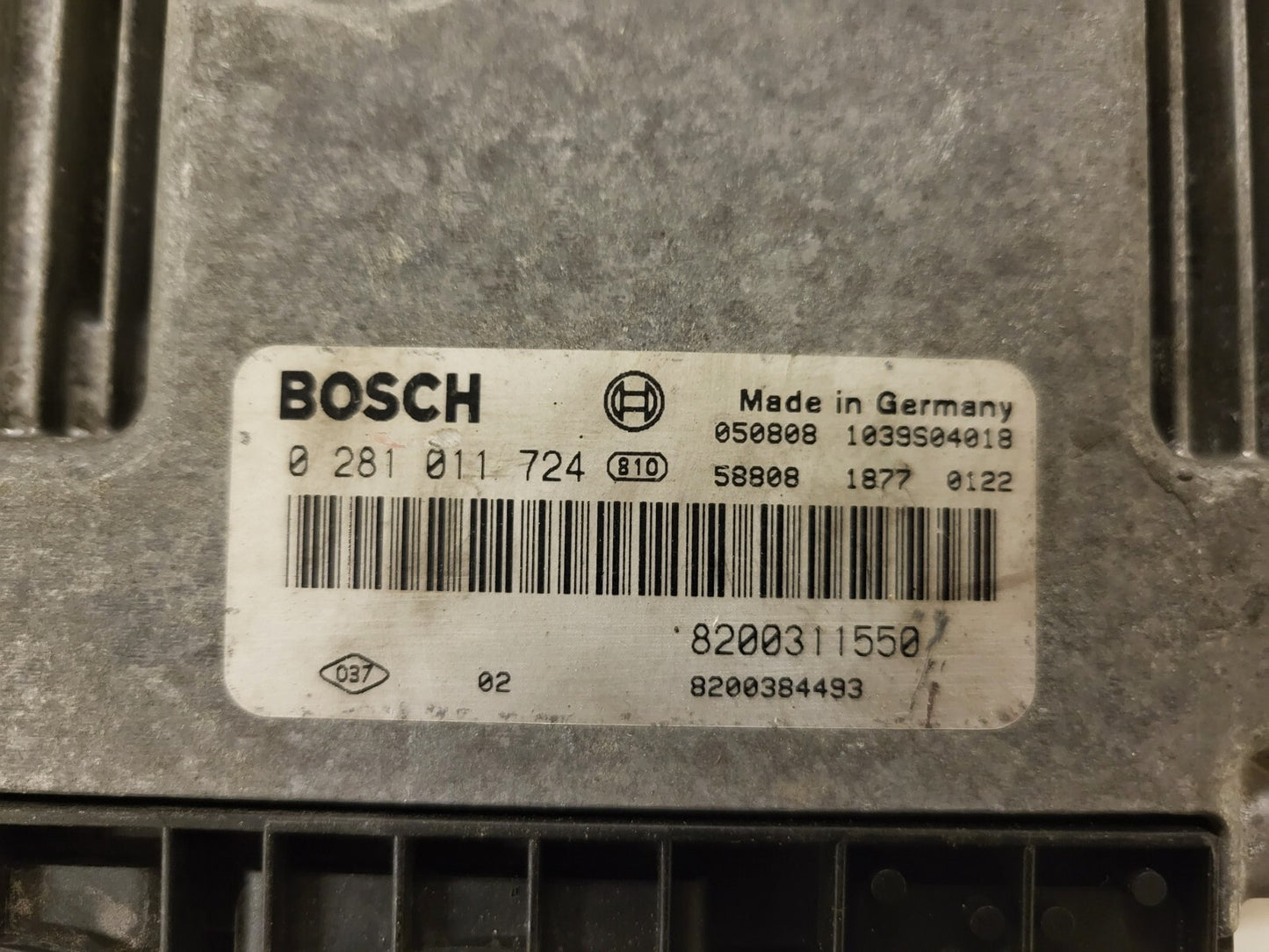 RENAULT ESPACE ECU / 0281011724 / 8200311550 / 8200384493 / BOSCH
