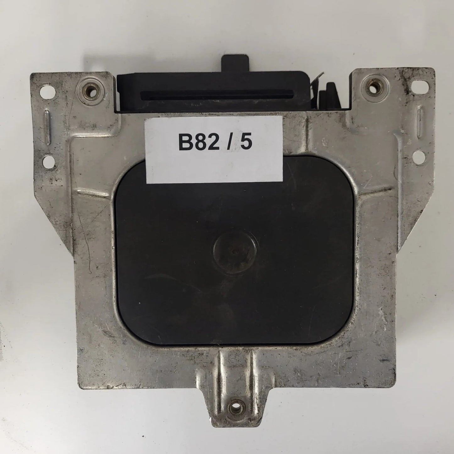 BMW E30 E28 520 320 ECU / 0280001301 / BOSCH-