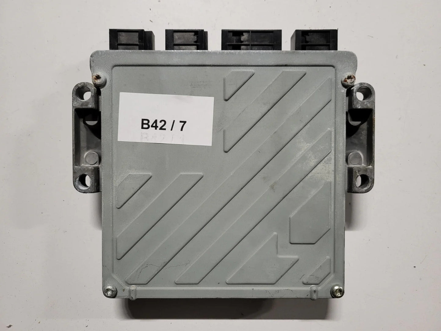Mercedes Benz W202 ECU / A0195459432 / R04010012D / LUCAS