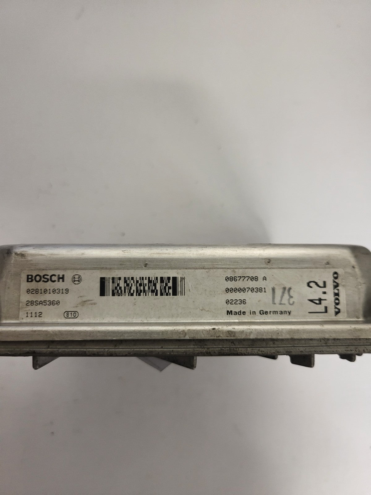 VOVLO V70 ECU / 0281010319 / 28SA5360 / BOSCH