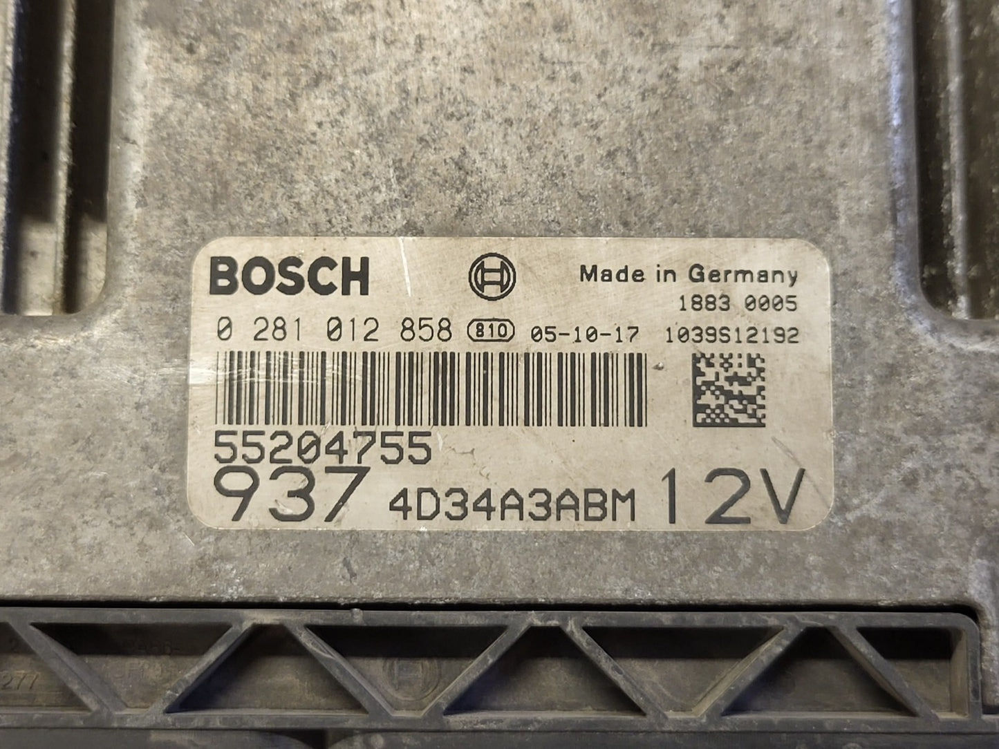 ALFA ROMEO 147 ECU / 0281012858 / 55204755 / BOSCH
