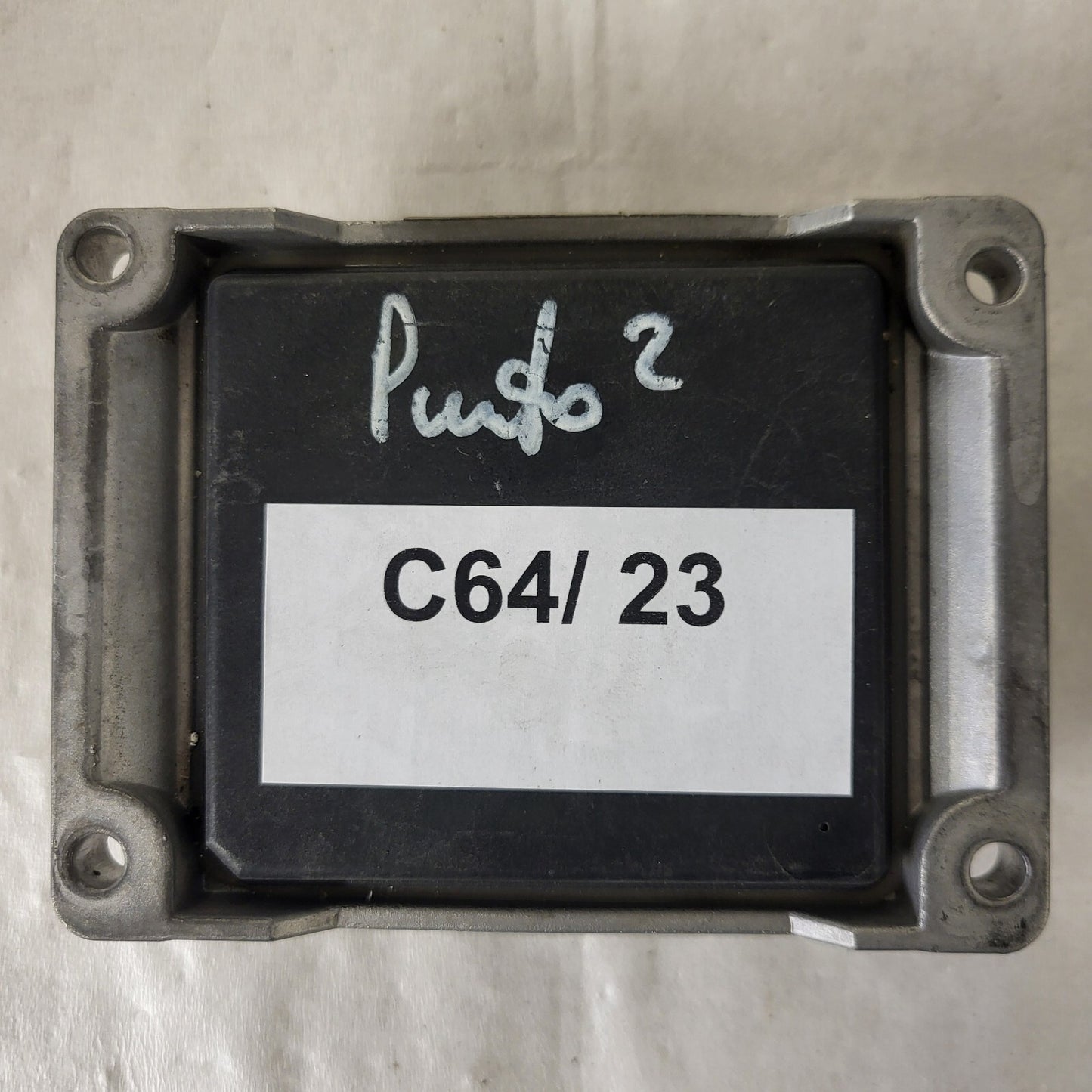 FIAT PUNTO 1.2 ECU / 0261206981 / 00467694030 / BOSCH