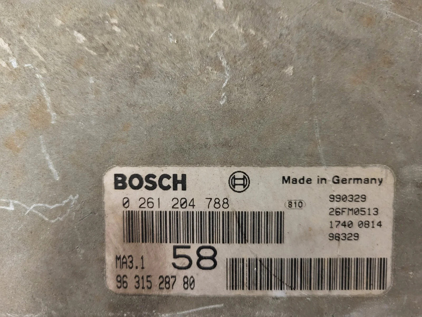 Peugeot Citroen ECU / 0261204788 / 9631528780 / BOSCH