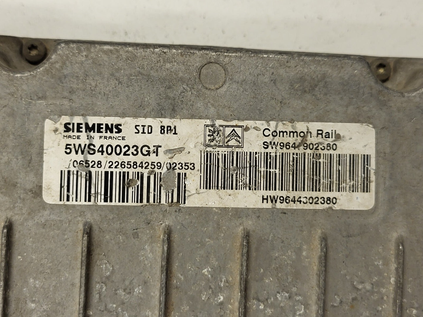 PEUGEOT CITROEN ECU / 5WS40023G-T / 9647902380 / 9644302380 / SID801 / SIEMENS