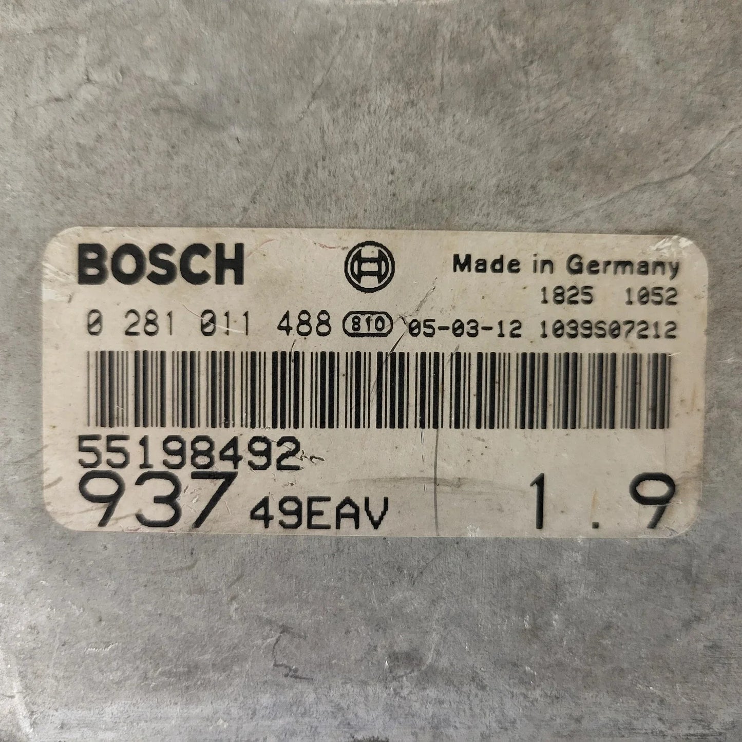 ALFA ROMEO 147 ECU / 0281011488 / 55198492 / BOSCH