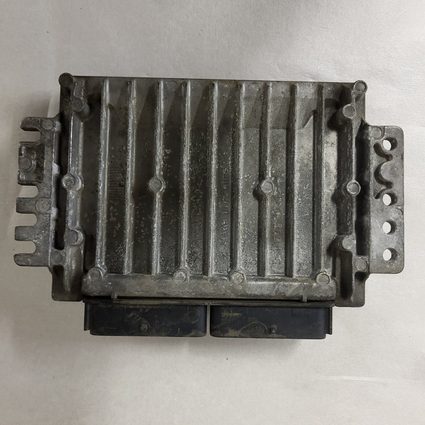 RENAULT MEGANE ECU / S110138000B / 8200059086 / 8200044437 / S110138000 / SIRIUS