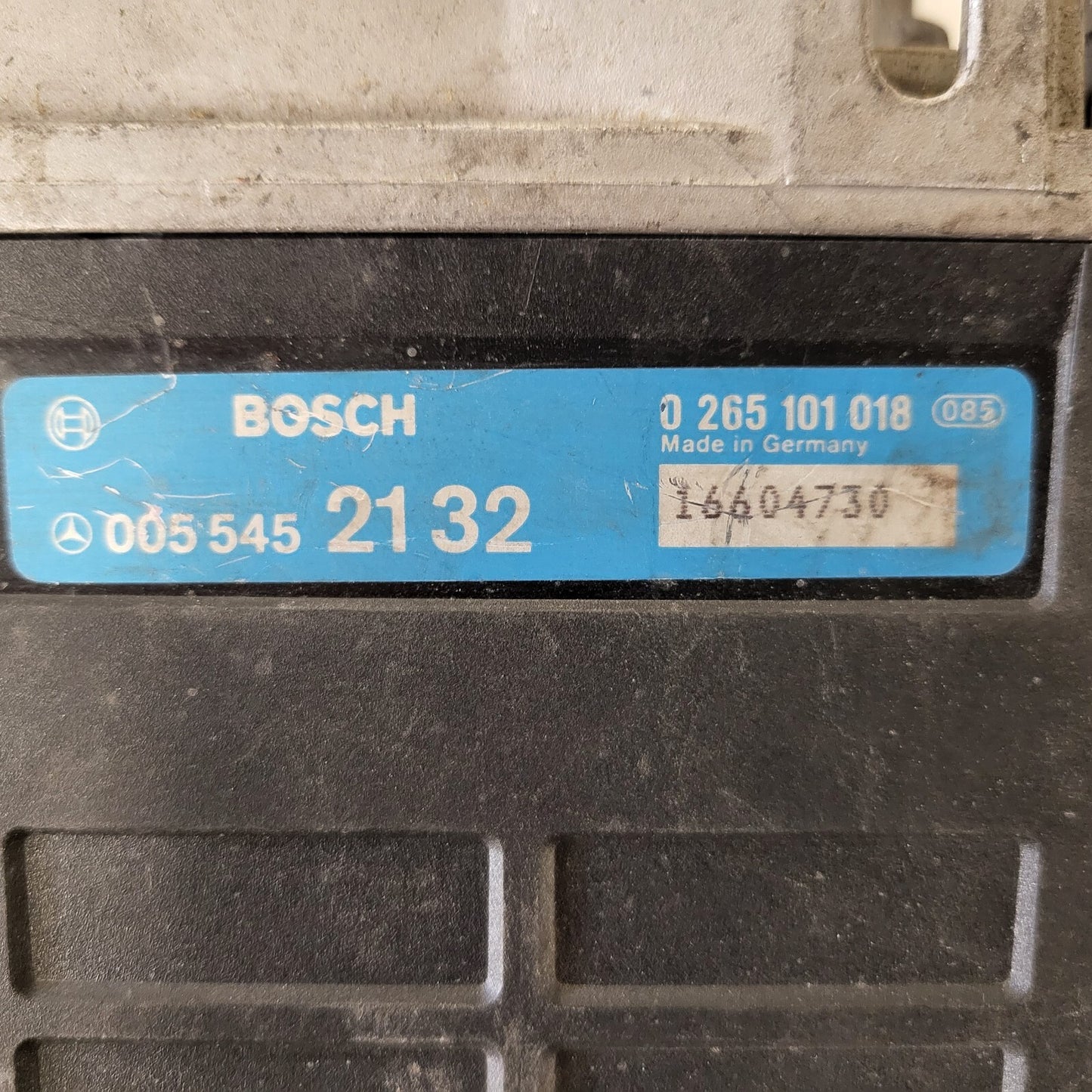 Mercedes ABS ECU / 0265101018 / 0055452132 / BOSCH