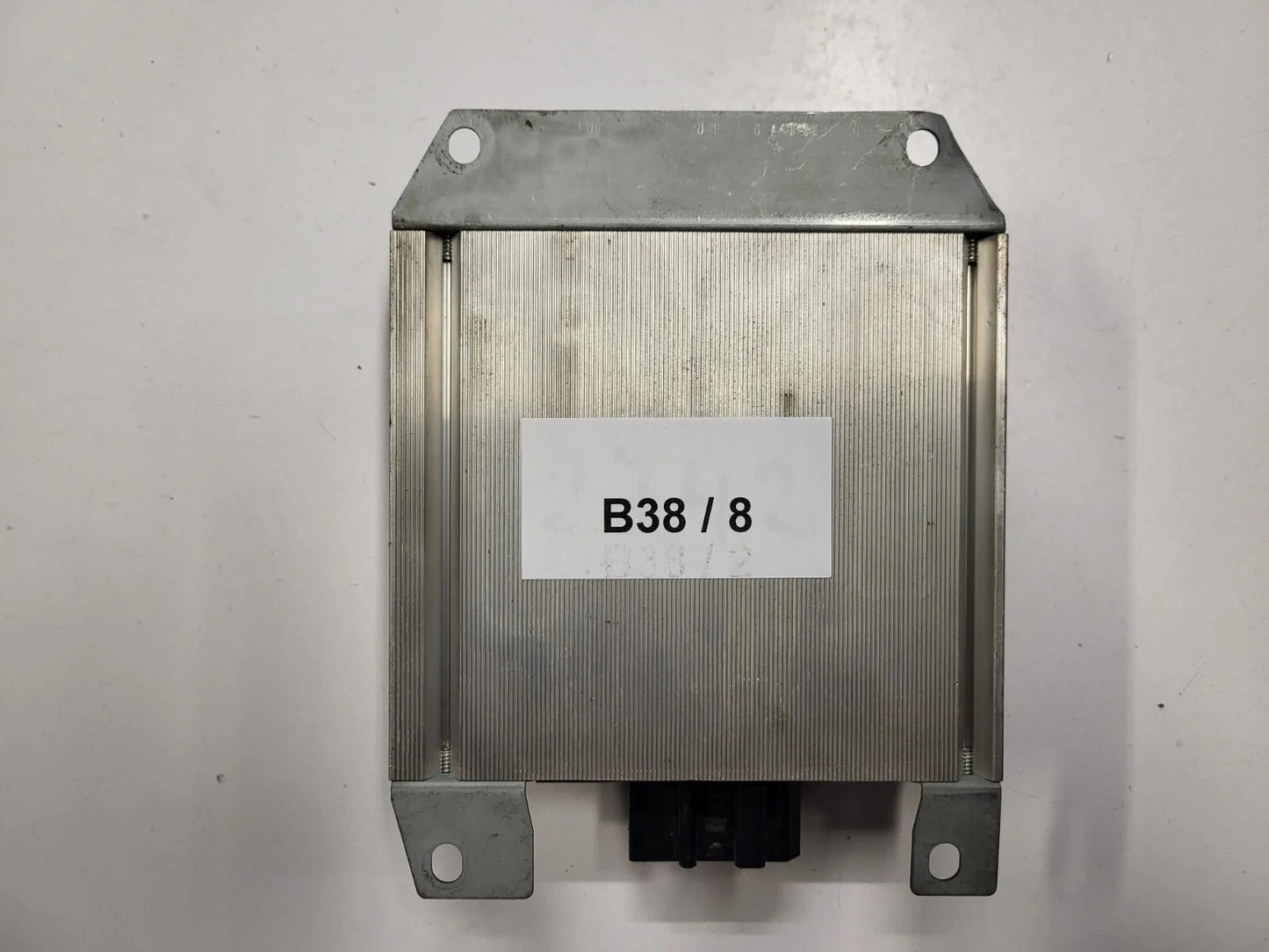 AUDI AMPLIFIER APLIFICATORE / 8E9035223 / HARMAN