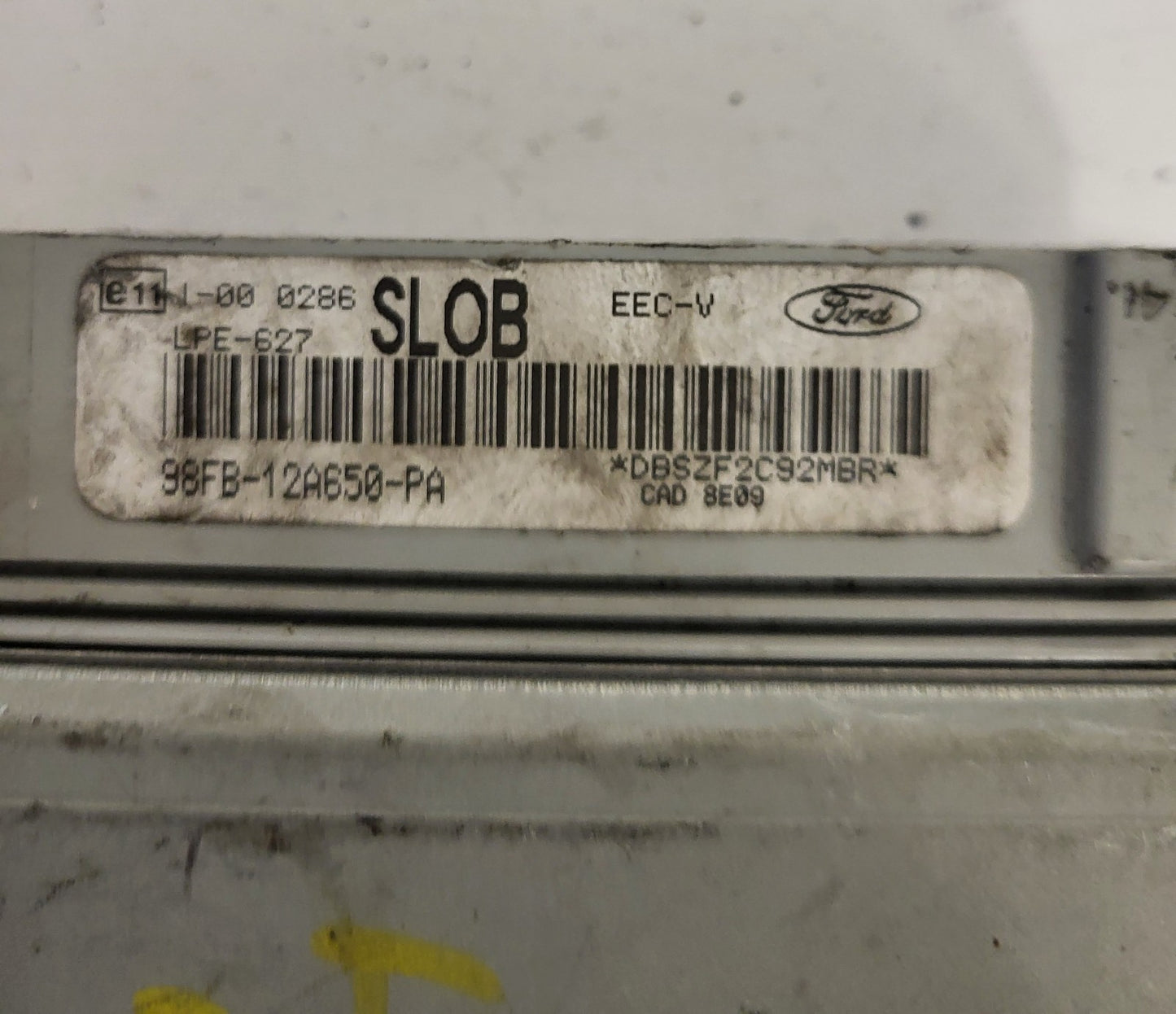 Ford ECU / 98FB-12A650-PA / LPE-627 / SLOB / 98FB12A650PA / EEC-V