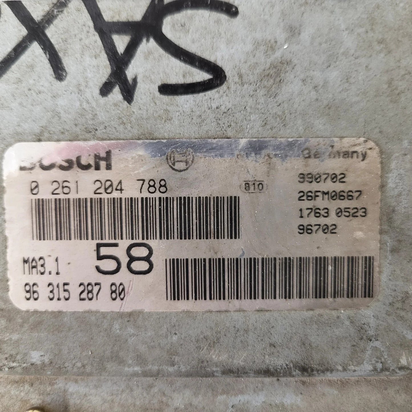 Peugeot Citroen ECU / 0261204788 / 9631528780 / BOSCH