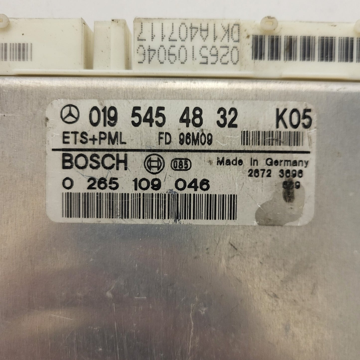MERCEDES ECU / 0195454832 / 0265109046 / BOSCH
