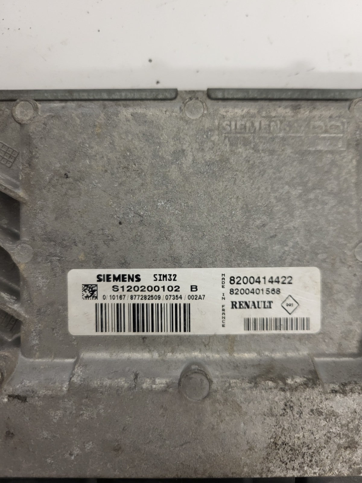 Renault Modus ECU / S120200102B / 8200414422 / 8200401568 / S120200102 / SIM32
