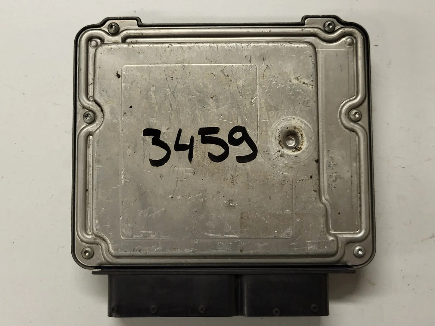 ALFA ROMEO 156 ECU / 0281011425 / 55188529 / BOSCH