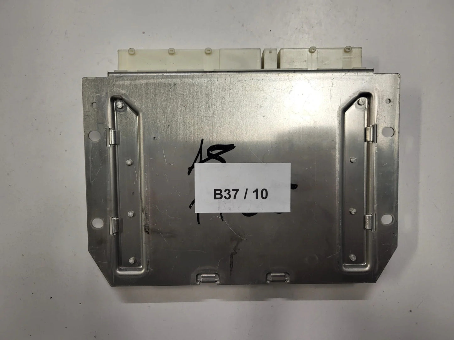 MERCDES BENZ ECU / 1685451332 / 0265109619 / BOSCH / ESP HBA