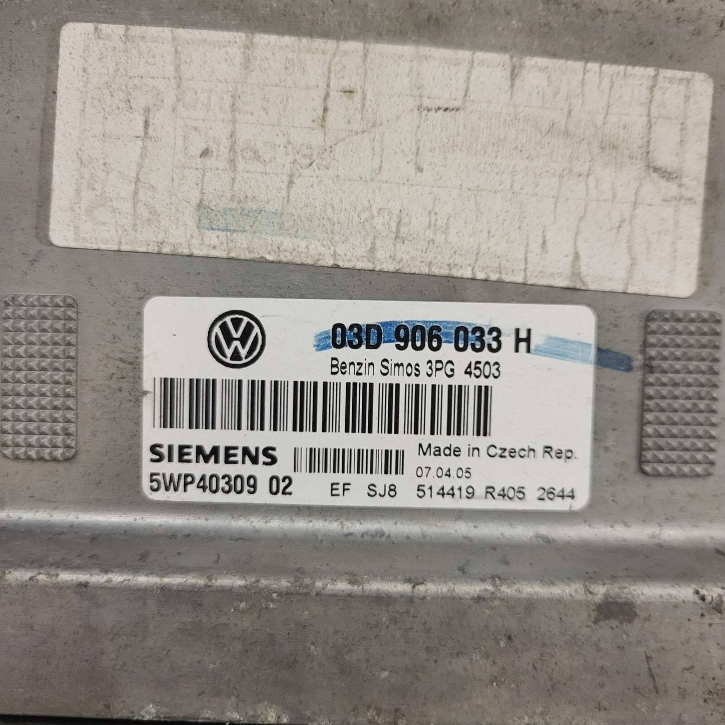 VW FOX ECU / 03D906033H / 5WP40309 02 / SIMOS 3PG / SIMENES