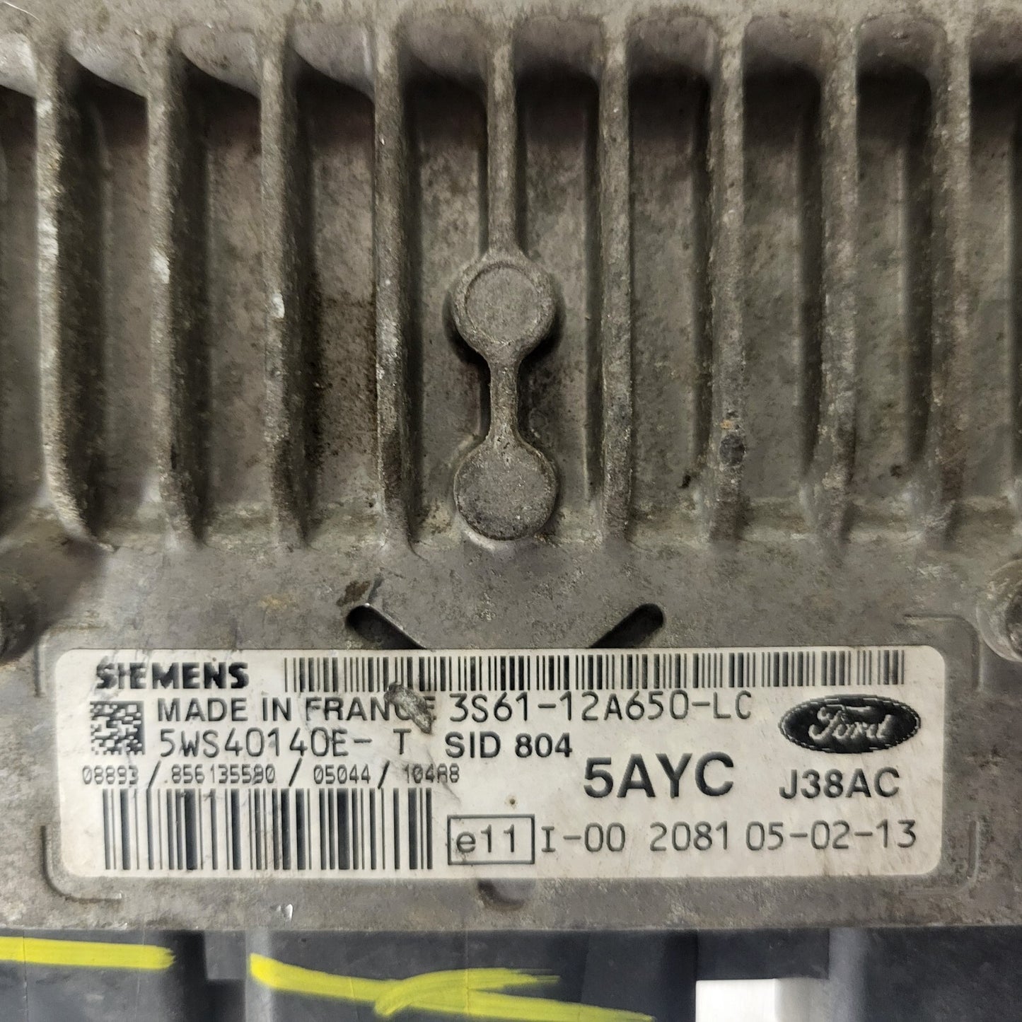 FORD FIESTA ECU / 3S61-12A650-LC / 5WS40140E-T / 5AYC / SID804 / J38A SIEMENS