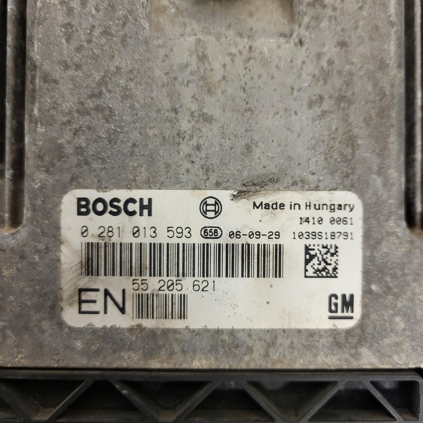 OPEL ZAFIRA ECU / 0281013593 / 55205621 / BOSCH