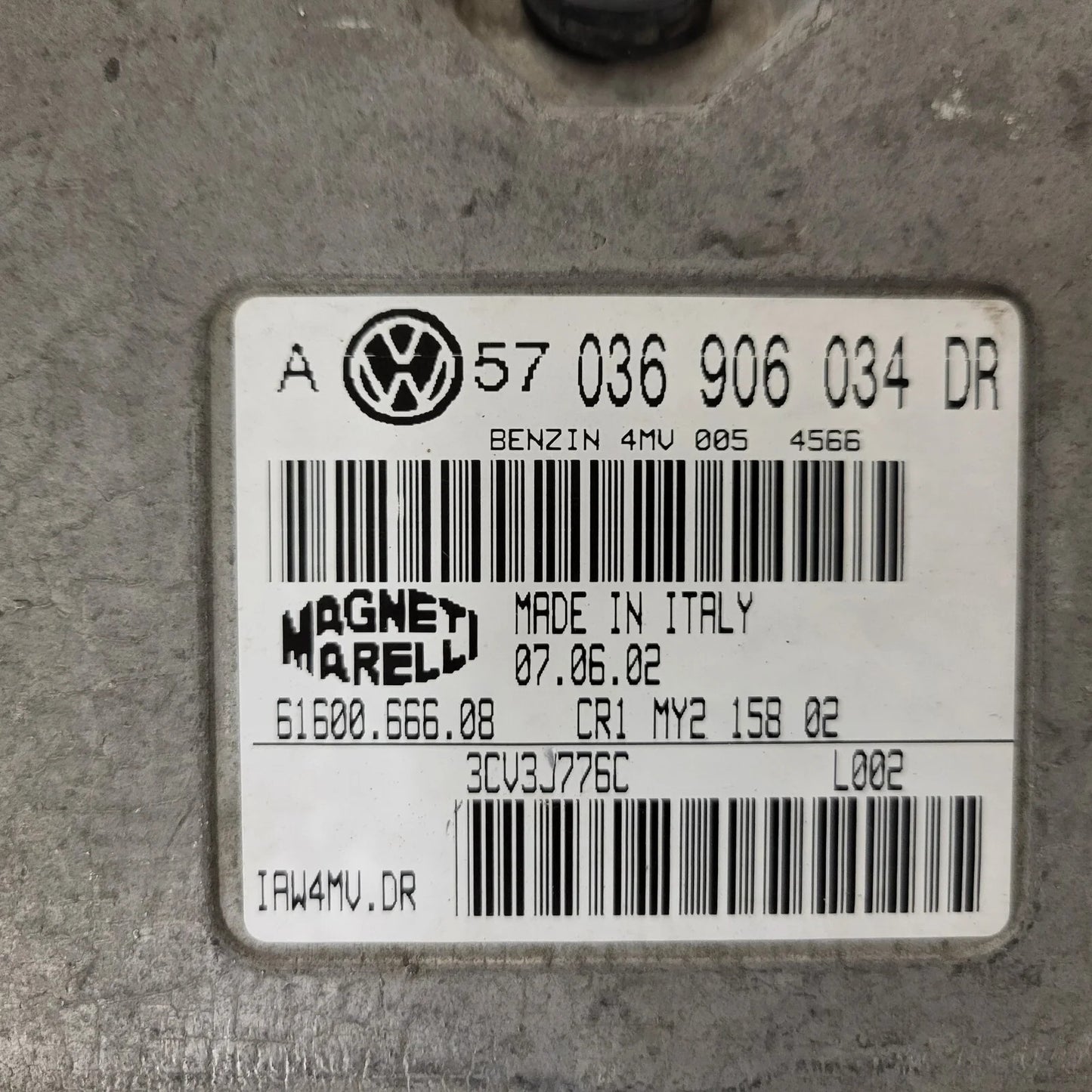 VW GOLF 4 ECU / 036906034DR / 61600.666.08 / IAW 4MV.DR / MAGNETI MARELLI