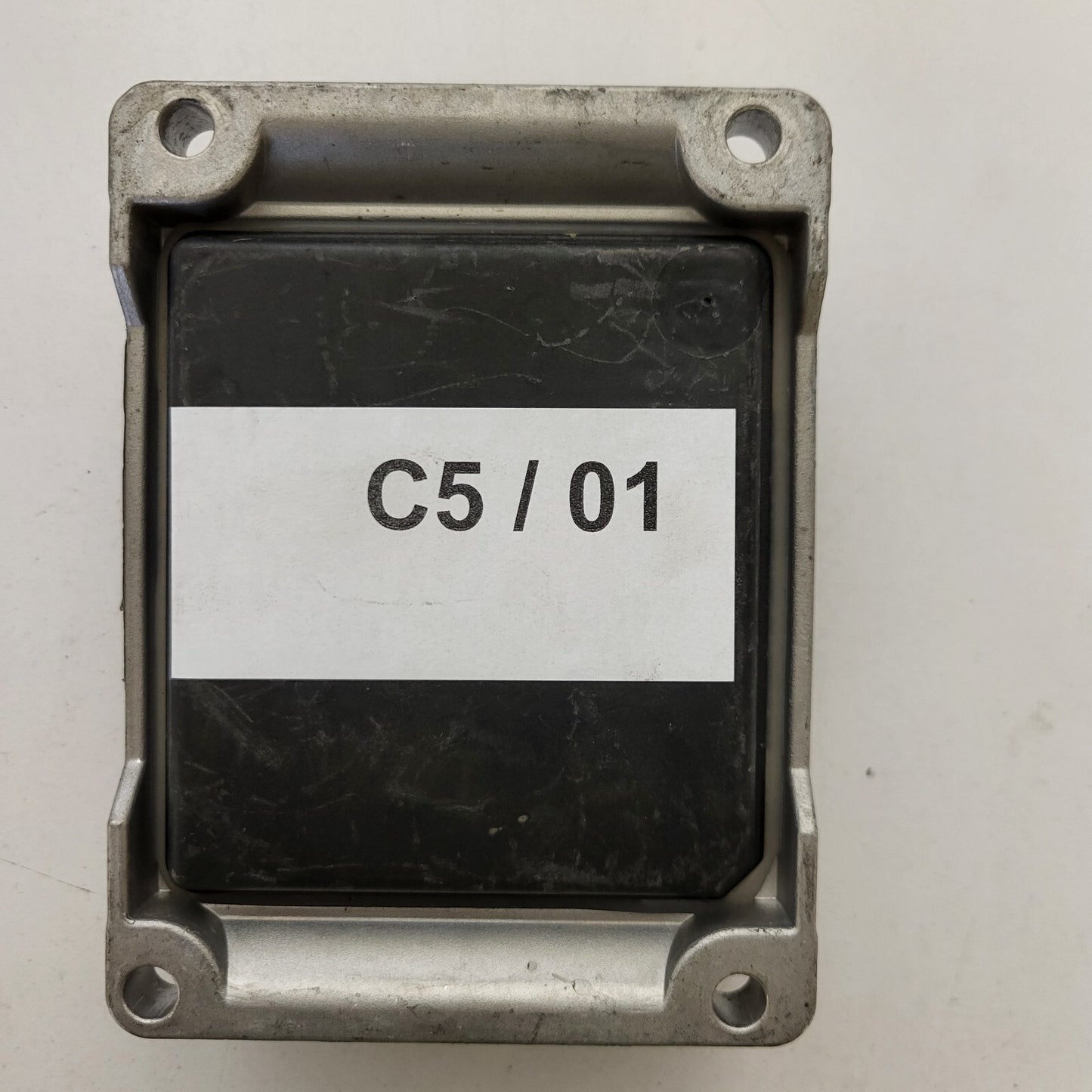 FIAT PUNTO ECU / 0261208204 / 00551952730 / 055195273 / BOSCH