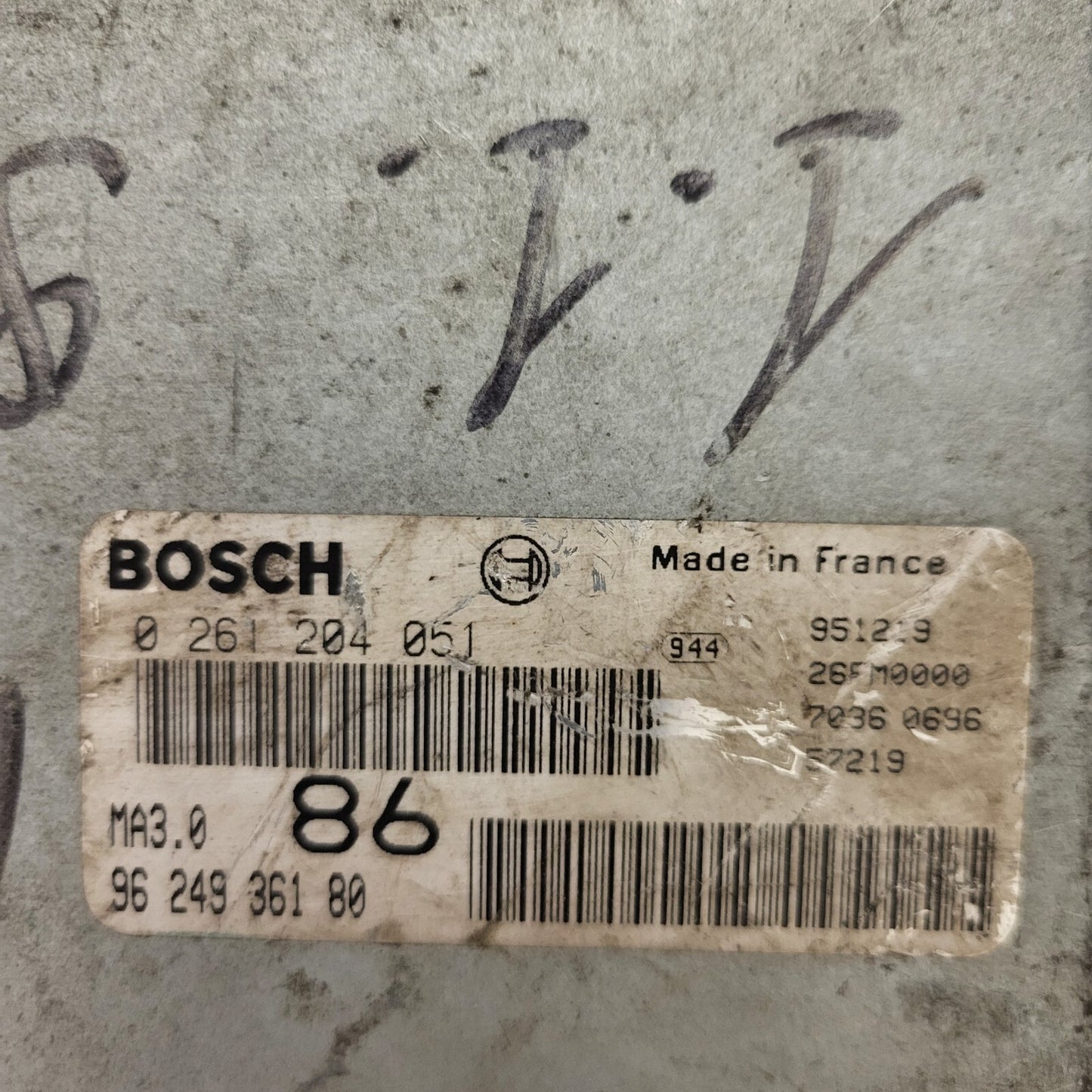 PEUGEOT 106 CITROEN AX 1.0 ECU / 0261204051 / 9624936180 / MA3.0 / BOSCH