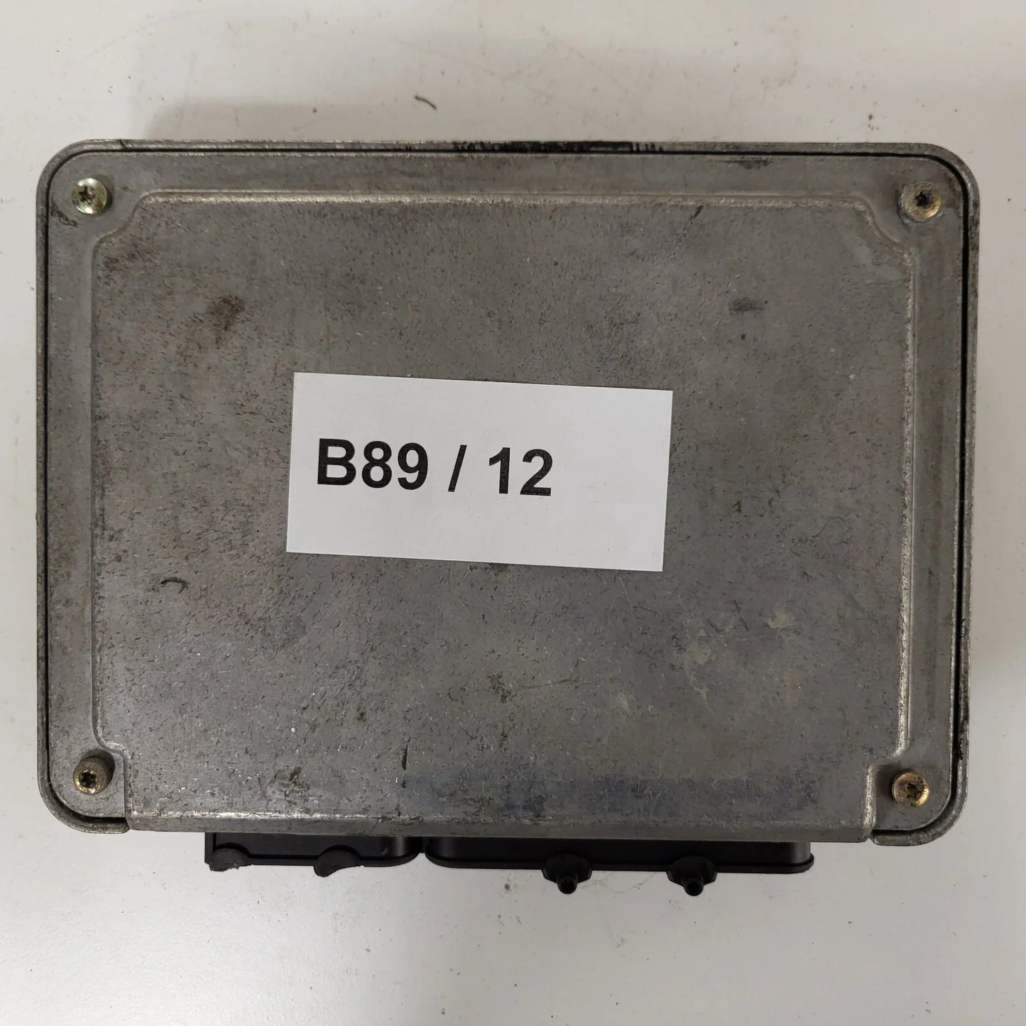VW PASSAT ECU / 038906018P / 0281001720 / 28SA3664 / BOSCH
