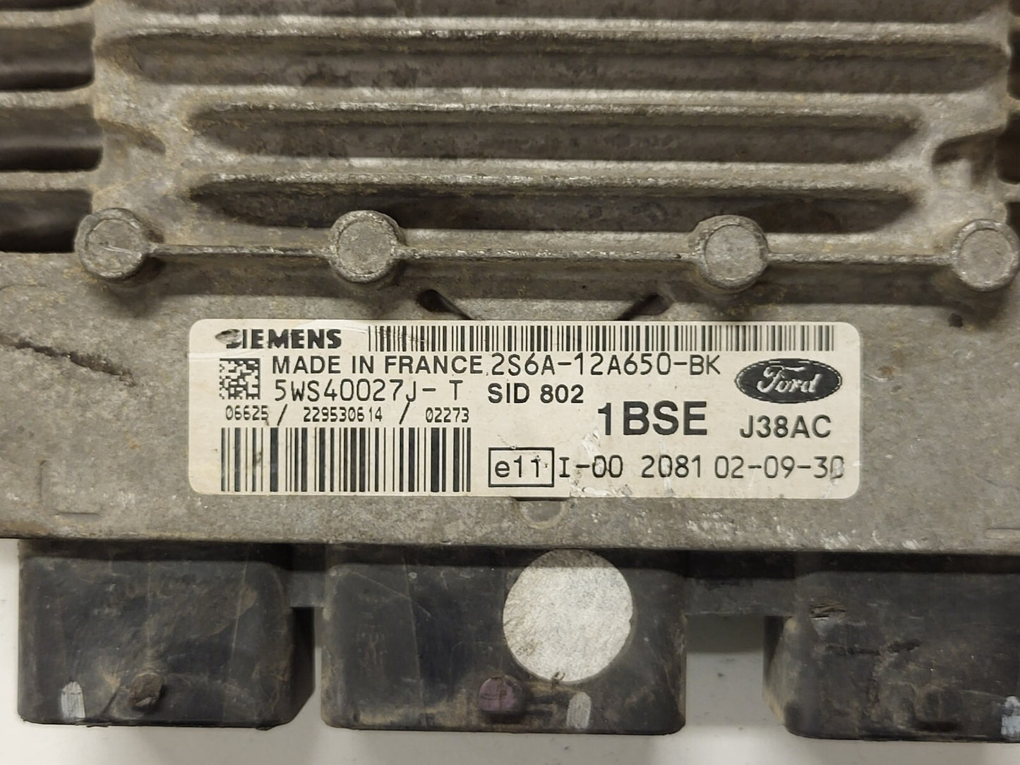 FORD FIESTA ECU / 2S6A-12A650-BK / 5WS40027J-T / SID802 / 1BSE/ J38AC / SIEMENS