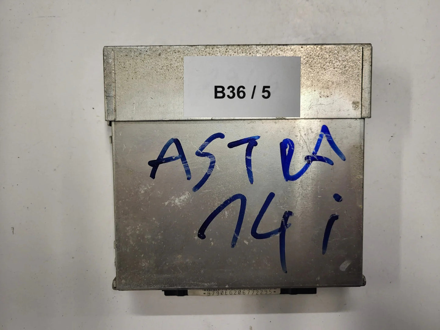 Opel Astra ECU / 16149919 / AZHM / YW / DELCO ELECTRONICS