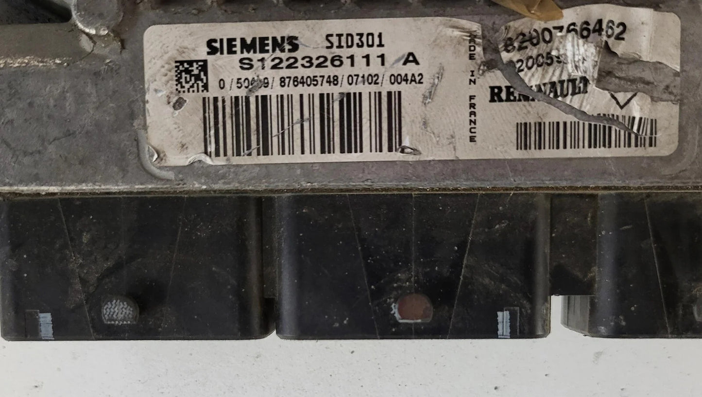 Renault ECU / S122326111A / S122326111 A / 8200766462 /8200592611 / SIEMENS