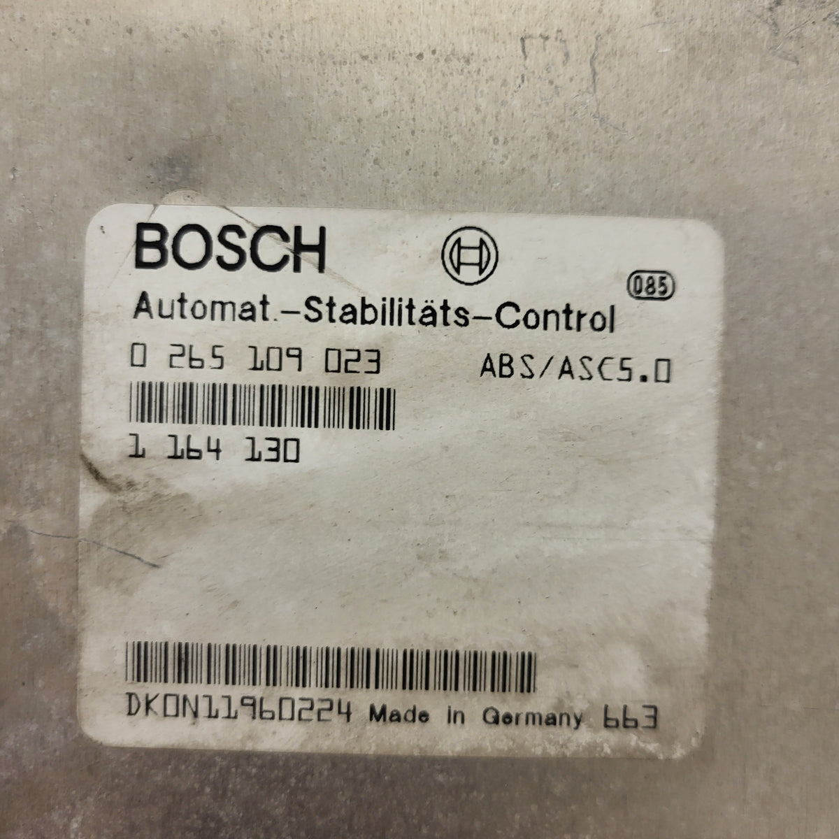 BMW E39 ECU / 0265109023 / 1164130 / ABS ASC5.0 / BOSCH - B02-04 - 3